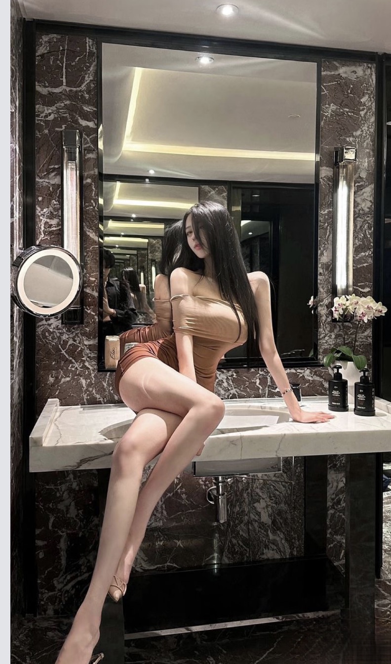 escorts companion upscale Interests Duo Couple-friendly Disability-friendly Non-smoking Age Young Figure Curvy Tall Breasts Natural Hair Brunette Ethnicity European Tattoos None 