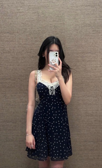 escorts companion upscale Interests Duo Couple-friendly Disability-friendly Non-smoking Age Young Figure Curvy Tall Breasts Natural Hair Brunette Ethnicity European Tattoos None 