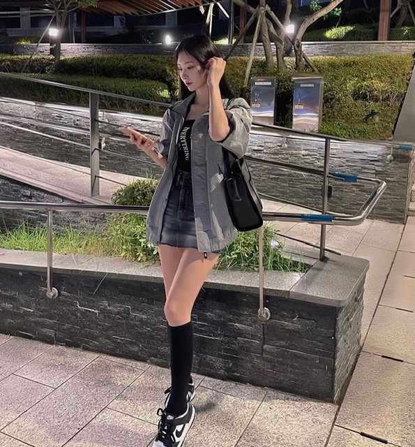 escorts companion upscale Interests Duo Couple-friendly Disability-friendly Non-smoking Age Young Figure Curvy Tall Breasts Natural Hair Brunette Ethnicity European Tattoos None 
