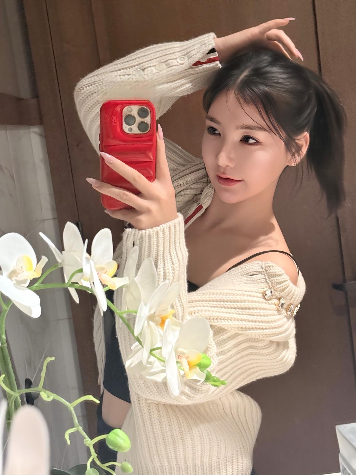 escorts companion upscale Interests Duo Couple-friendly Disability-friendly Non-smoking Age Young Figure Curvy Tall Breasts Natural Hair Brunette Ethnicity European Tattoos None 